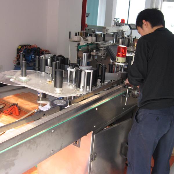 Siemens PLC mašina za automatsko etiketiranje sa separatorom boca za vodu