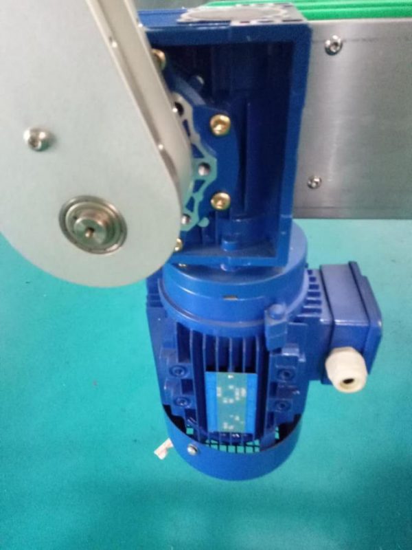 SUS304 Ormarić za etiketiranje naljepnica bočica s dvije stranice kvadratne boce s proizvodima za ličnu njegu