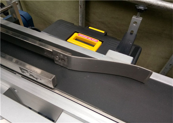 CE mašina za etiketiranje pića / pića / svakodnevnih kemikalija / lijekova