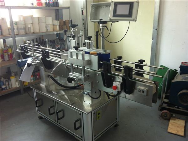 Aplikator naljepnice s naljepnicom brzine 45 m / min za boce s vodom kvadratnih / okruglih / ravnih voda