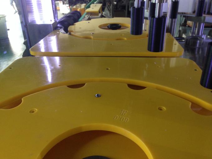 Stroj za etiketiranje boca vina i piva visoke proizvodnje, okrugli etiketa za boce