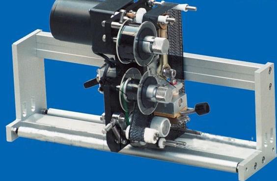 Brzi dvostrani aplikator naljepnica, automatska mašina za etiketiranje okruglih / kvadratnih / ravnih boca