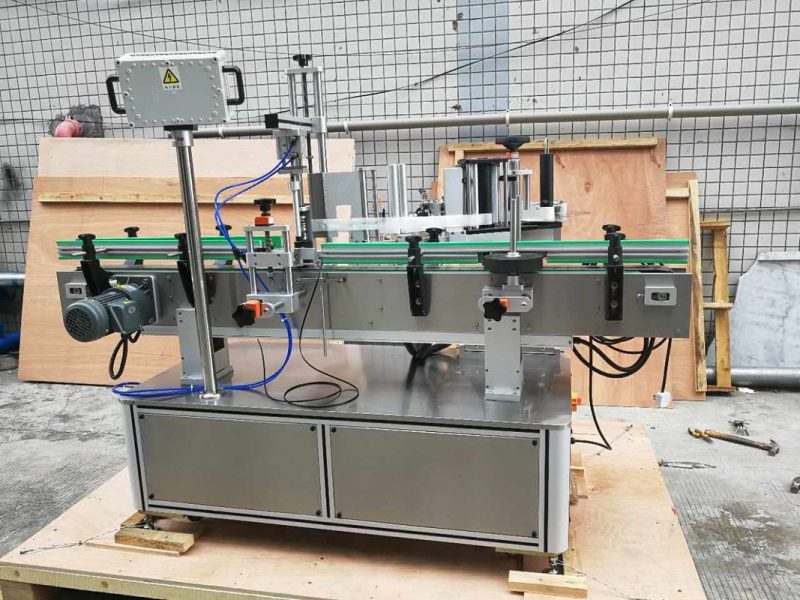 Kina Mašina za etiketiranje naljepnica okrugle boce Pawpaw / Guava za polje pića dobavljač